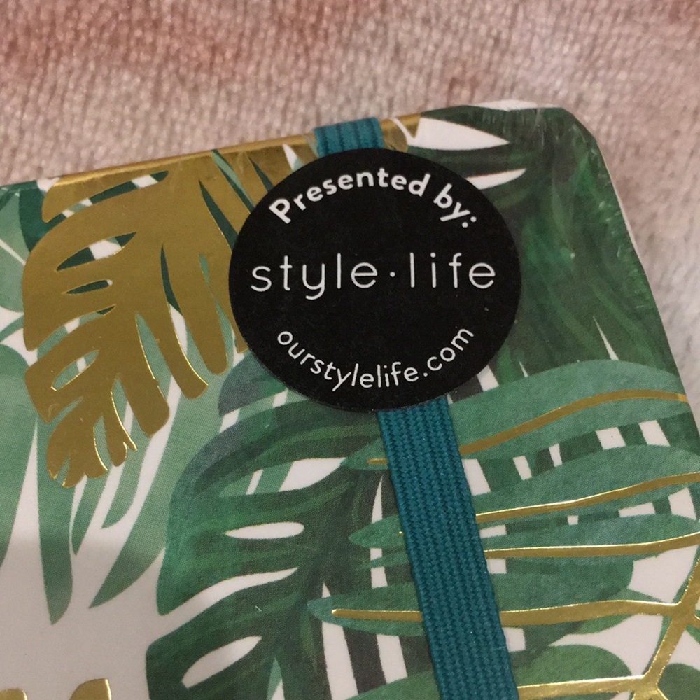 Stay Wild Tropical Journal Notebook 160 lined NWT - Picture 4 of 8